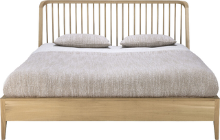 Spindle Bed - Oak - Queen - Bed Spindle Bed - Oak - Queen - Bed